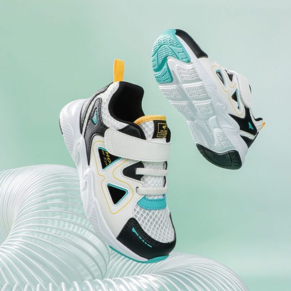 Sneakers with black and green