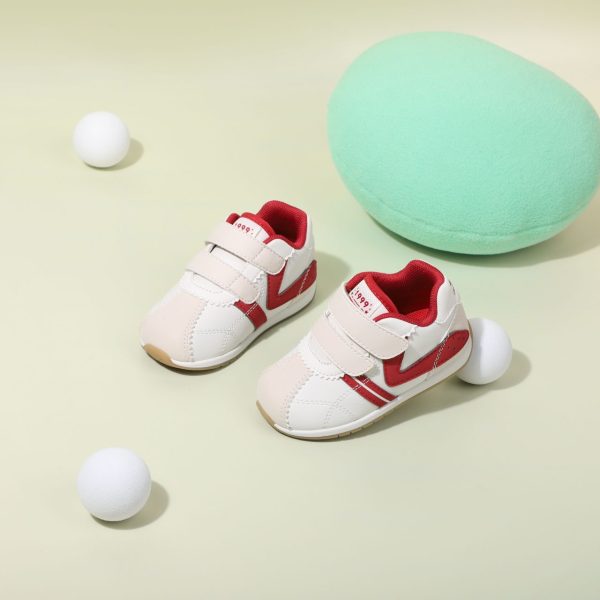 Retro inspired sneakers